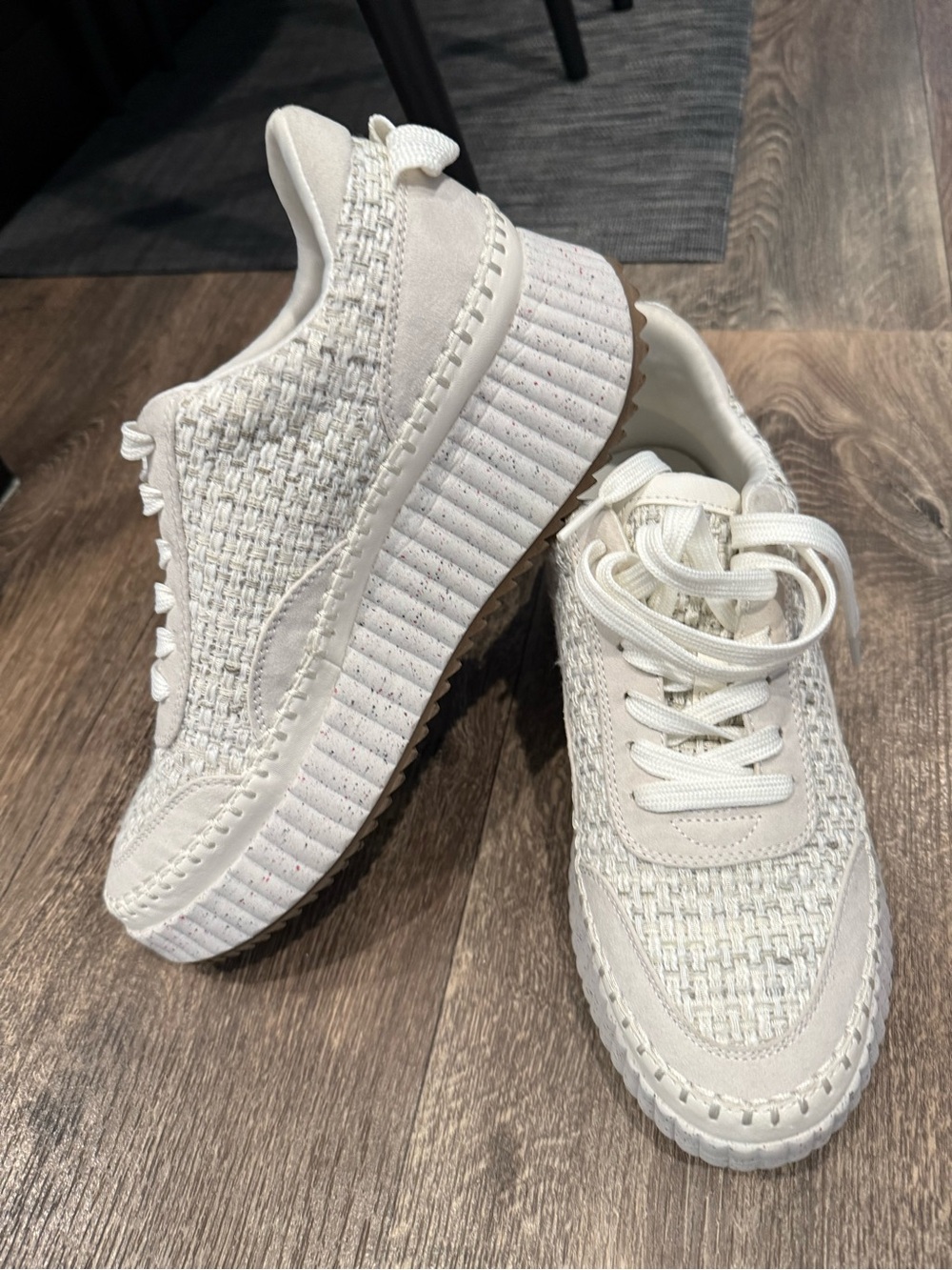Universal Thread Women's Woven Platform Sneakers - Cream White